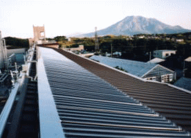 老人ホーム　太陽熱利用設備　真空管式太陽集熱器
