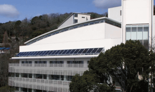 大学における産業用太陽熱利用システム
